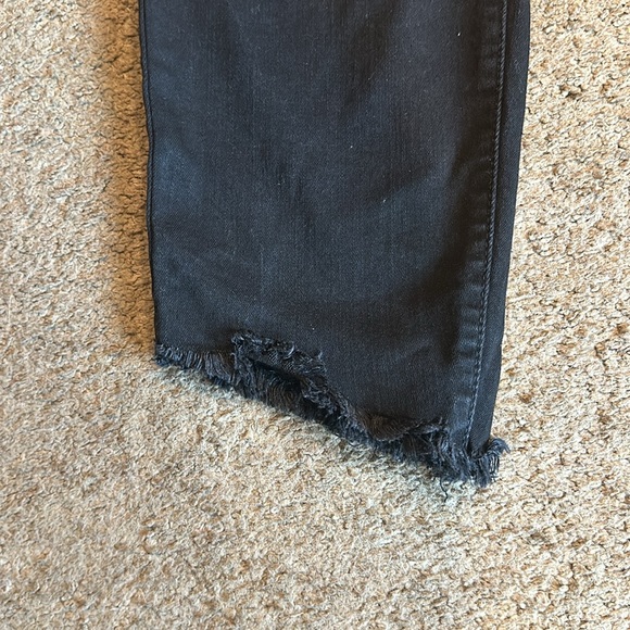 Fashion Nova Distressed waist and ends jeans - Picture 4 of 5